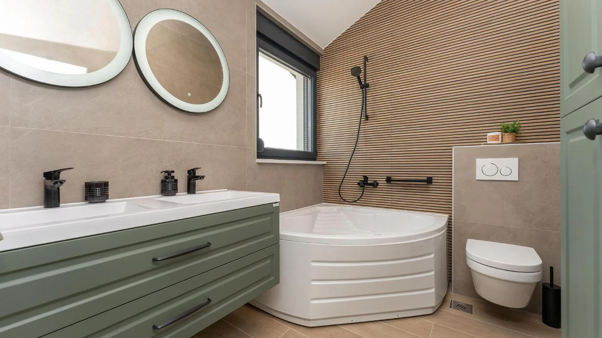 Cozy Home In Turanj With Sauna 0*,  크로아티아